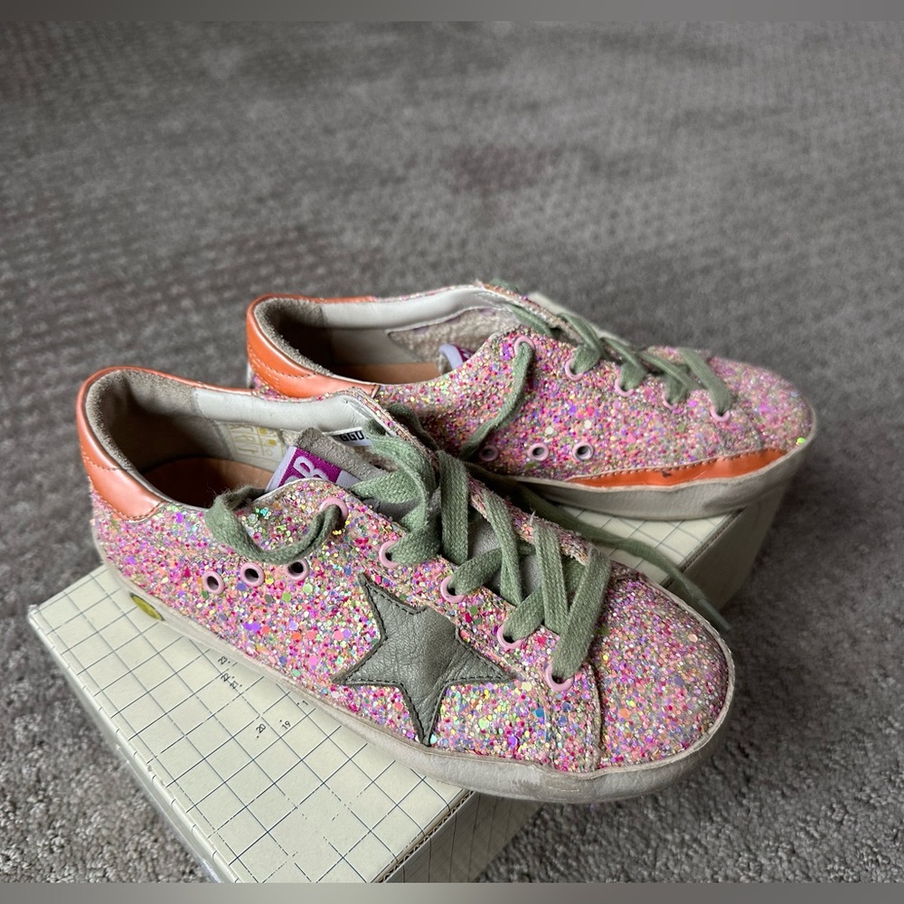 EUC Golden Goose GGDB sneakers superstar pink glitter - green star. SIZE 30.